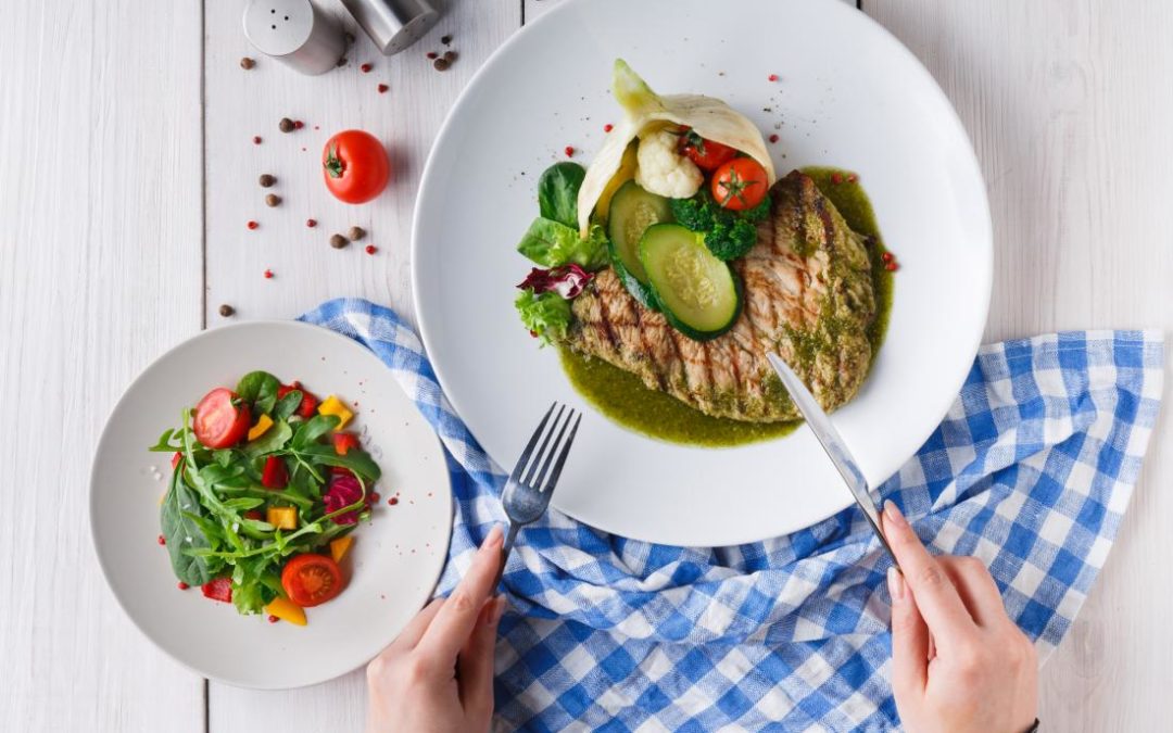 Eating A High-Quality, Low-Carb Diet May Help Us Stave Off Weight Gain For Longer